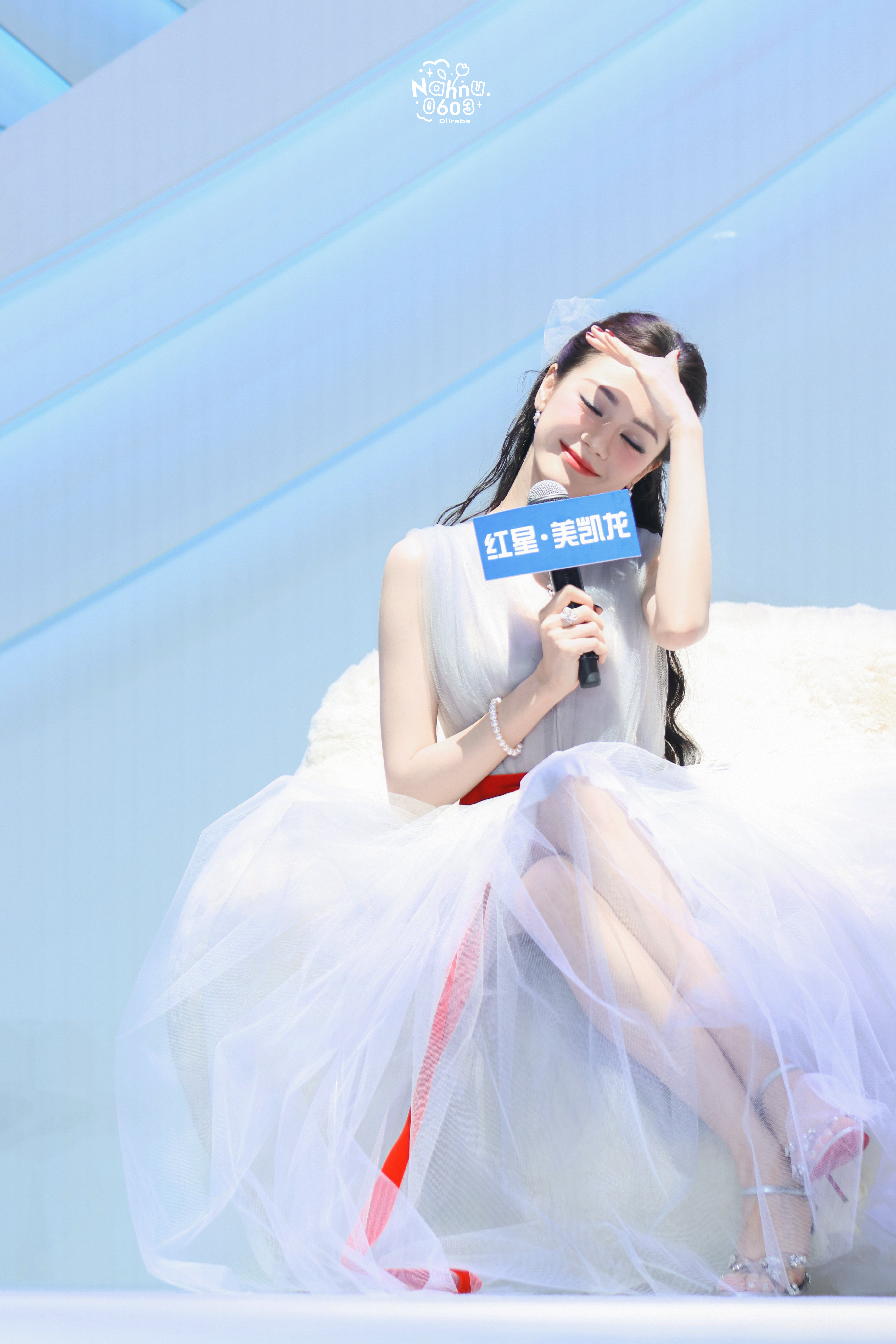 迪丽热巴发型刘涛迪丽热巴天津红星美凯龙活动饭拍📷​​​