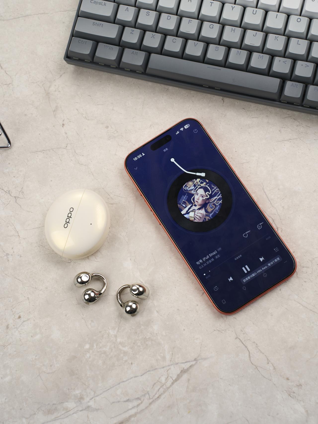 AirPods用了两年，第一次听OPPO给我整懵了用AirPods用了两年，戴