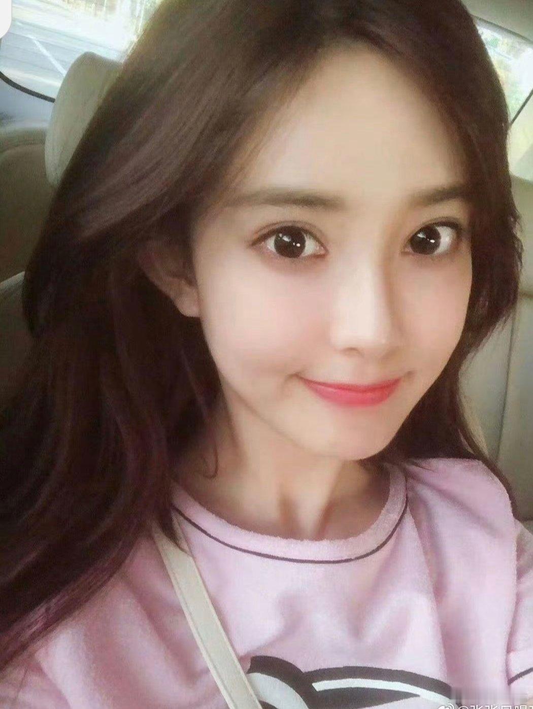 10年前的孟子义考古旧照，才懂什么是从小美到大，什么是十年逆风翻盘。10年前，她