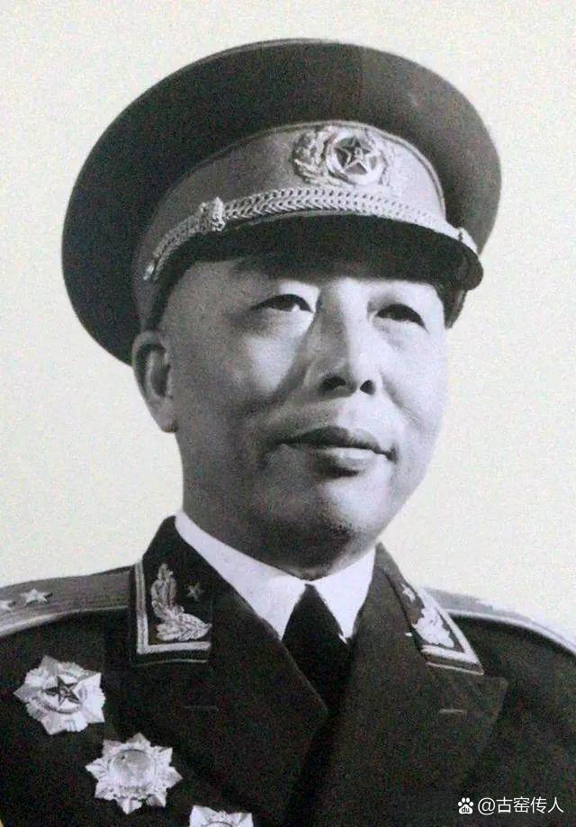 开国上将宋时轮，1948年淮海战役时，乘坐吉普车不慎误入国军阵地，没想到国军营长