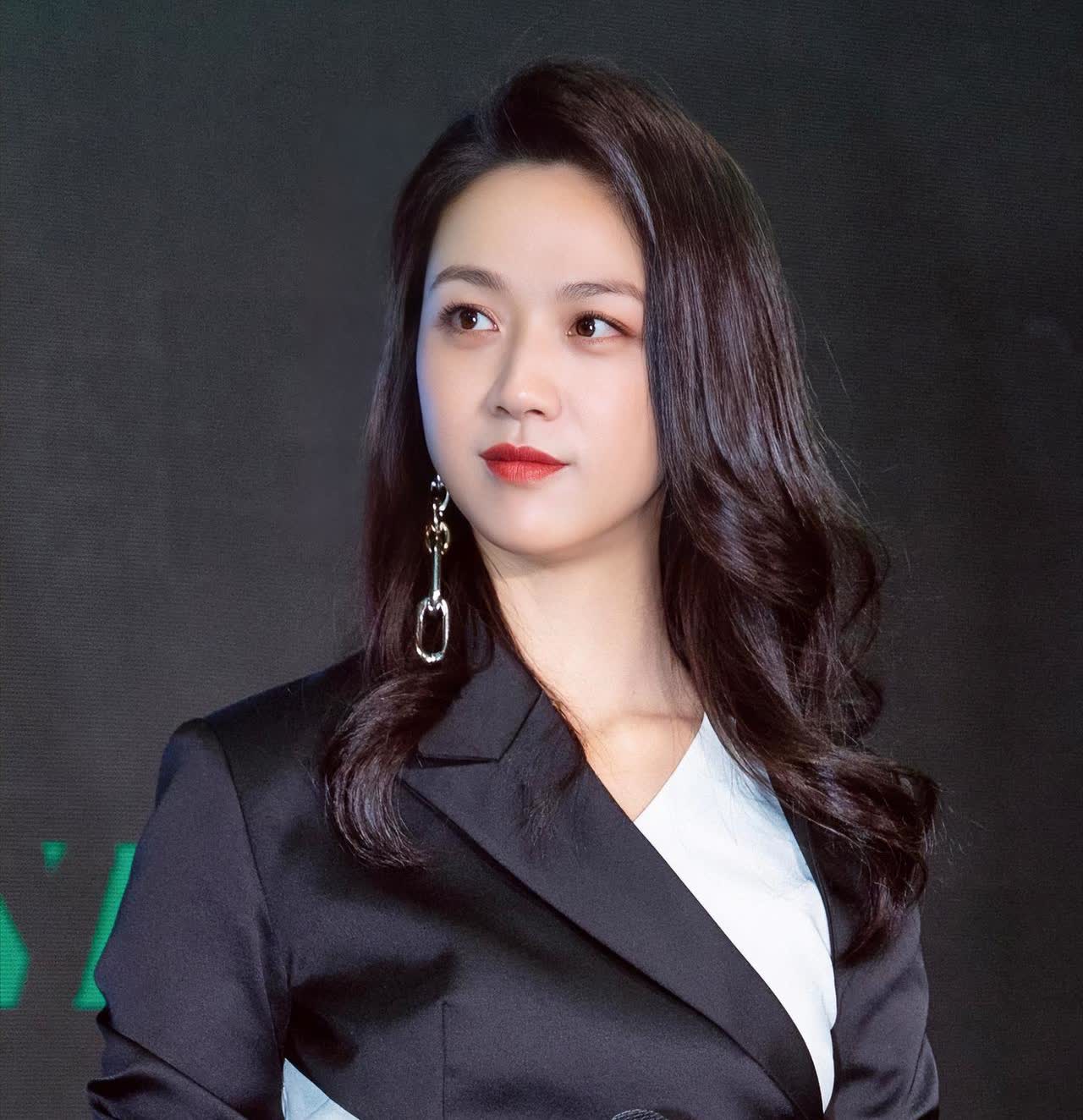 年过四十依旧漂亮的十位女星一、李小冉二、秦岚三、袁泉四、章子怡