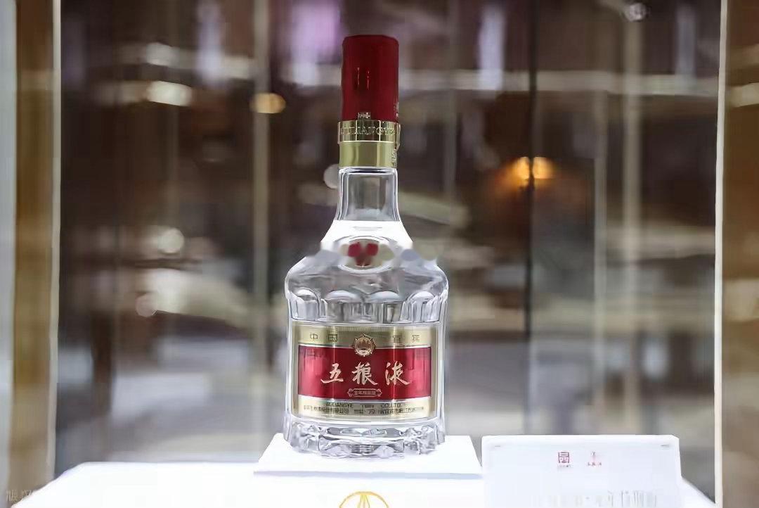 五粮液财报刚出不得不说这一手玩的实在是太溜了不好好搞经营，玩起了数字游戏去年考了