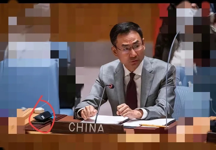 “中方改口了，不许胡塞袭击西方船，话音刚落，以色列涉台表述大变”随即，在两艘货
