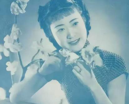 1926年，唐怡莹趁着丈夫溥杰不在家，和张学良在床上激烈正酣。多年后，张学良向溥