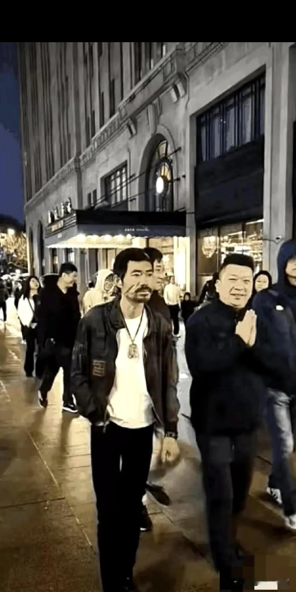 穿着千万的乞丐哥，果然不出所料！前几日在车展，穿着千万的乞丐歌，不出所料，他