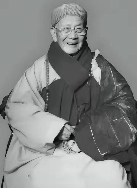 惊悉，安徽佛教协会名誉会长，合肥明教寺百岁高僧妙安长老，于2025年12月17日