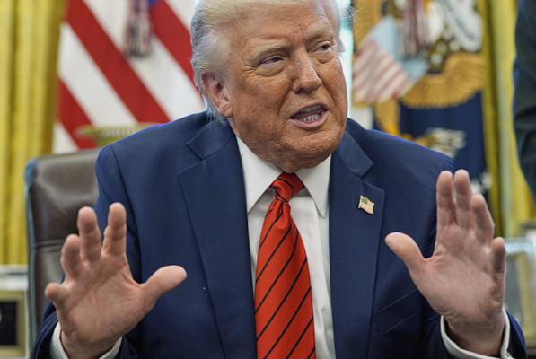 就在刚刚，中东的天彻底塌了！美国大兵还在做着速战速决的美梦，殊不知伊朗早已布下天