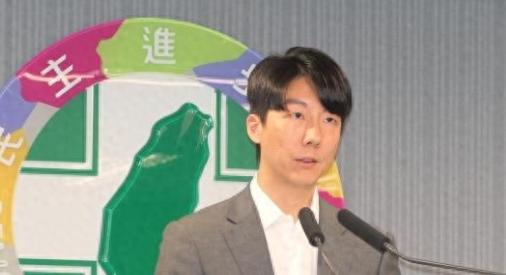 对于国民党副主席李乾龙车子被装追踪器，民进党发言人吴峥今天表示，国民党“薛丁格的