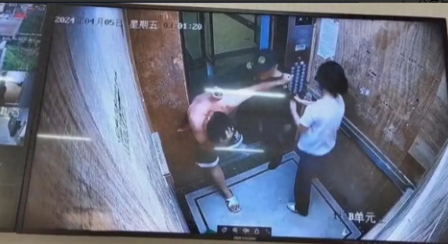 这算是正当防御吗？2024年，海口一小区的保安撞见男子在殴打自己的女友，面对男子