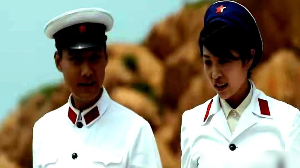 《父母爱情》里最细思极恐的升职。表面看是于大光走了大运，从伙房择菜的，两场戏就窜