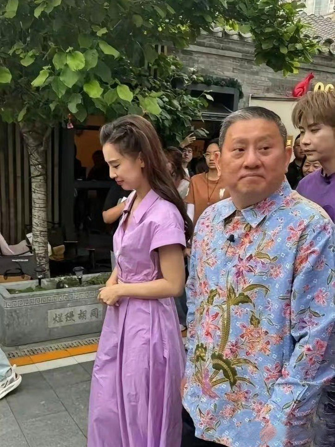 线下看到黄圣依直接幻灭了根本没网上吹得那么美​​​