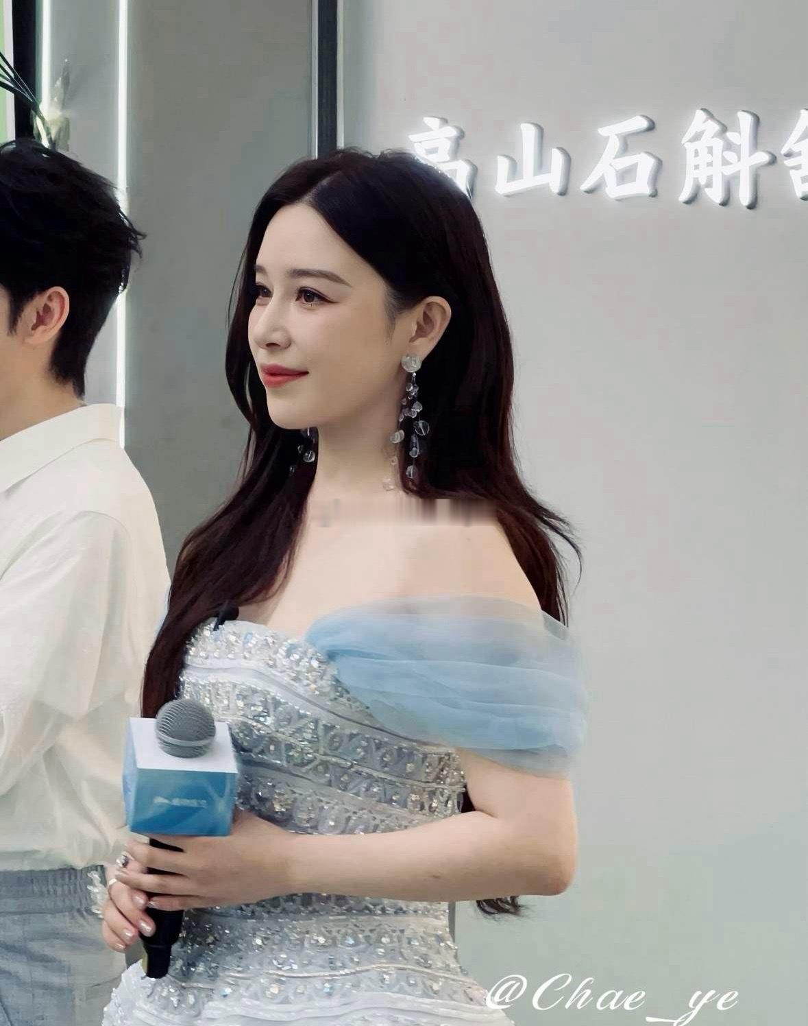 1.阚清子已经瘦了很多了，她一直在减肥。2.国超他还是家庭稳定，他赚钱养家，老婆