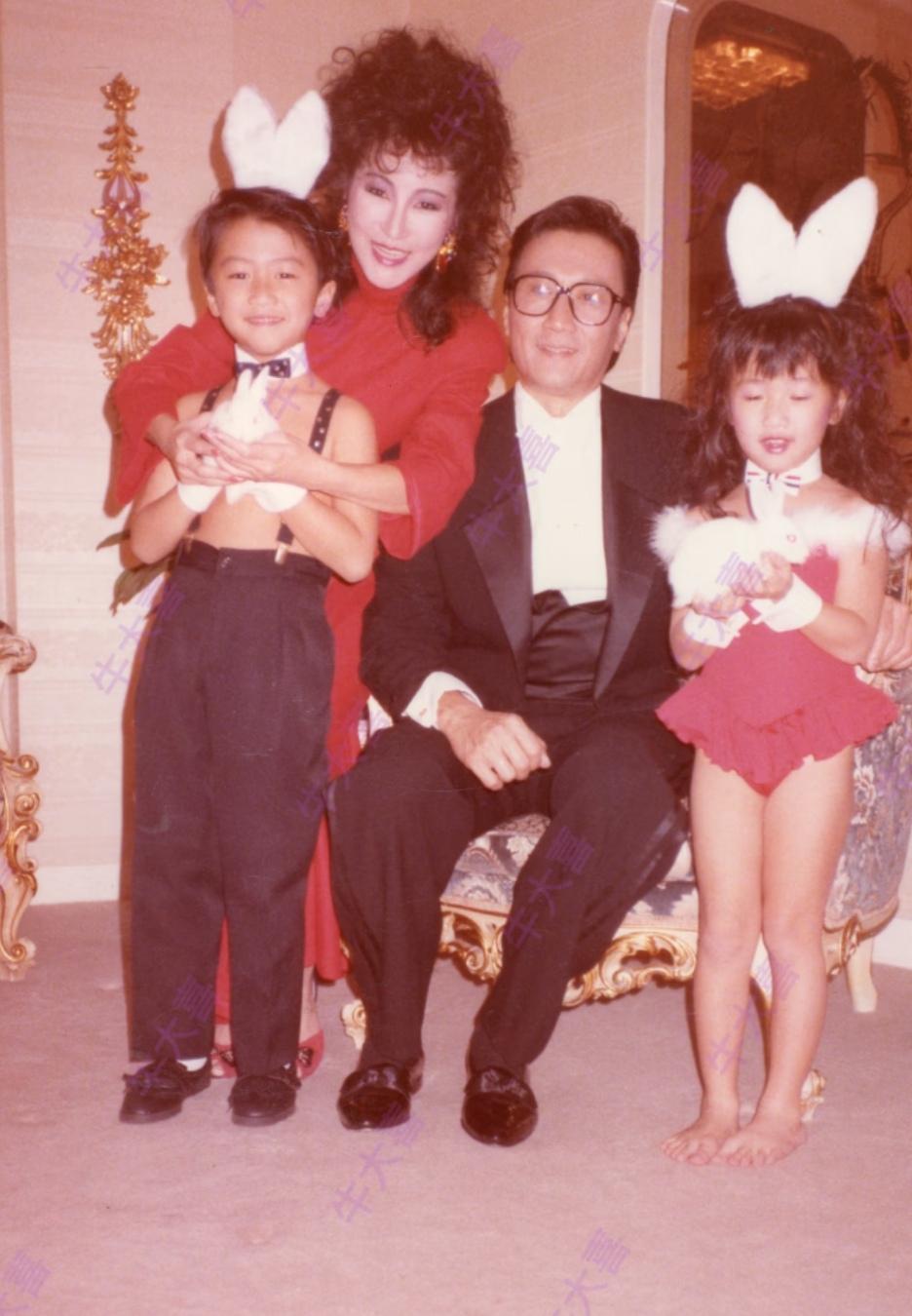 不得不说，当年香港女星的妆容，现在回头看真的有点过于夸张了。80年代的狄波拉，一