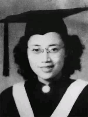1950年，台湾一名女地下党在宿舍被捕，临走前祈求，让她拿件衣服，敌人轻蔑的答