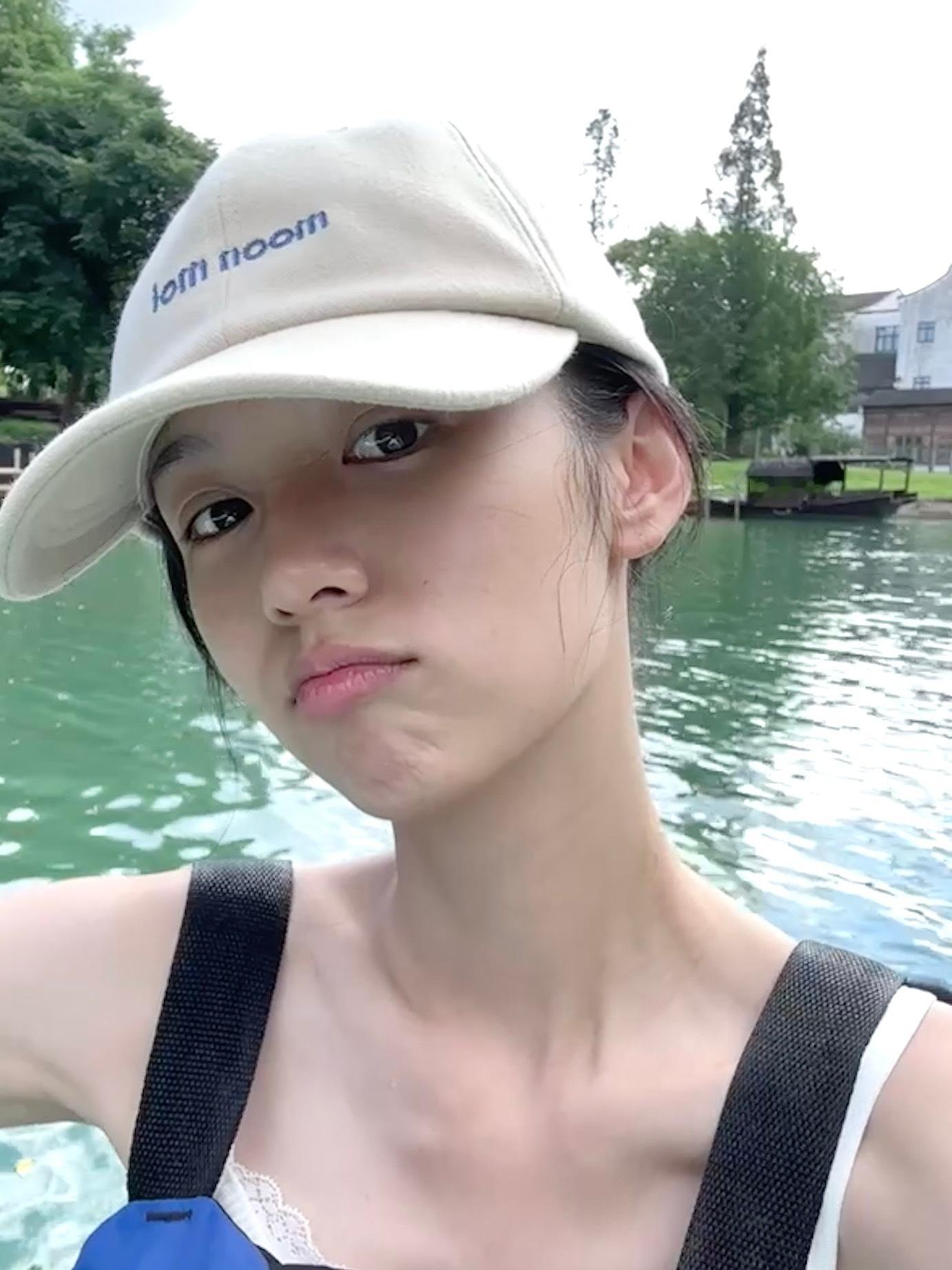 周也夏日玩水​​​