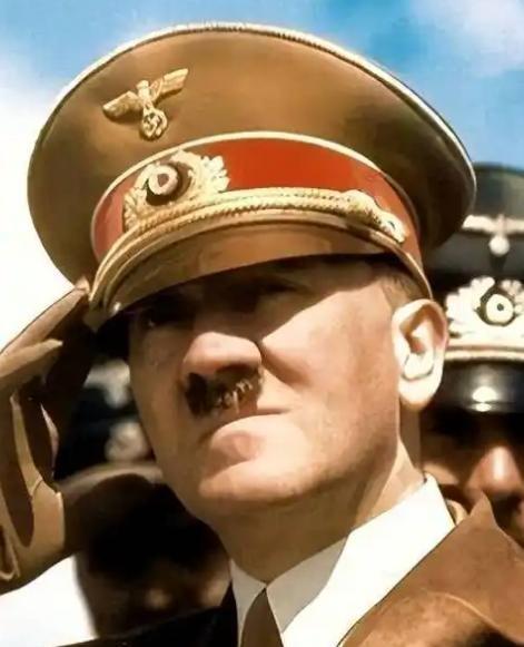 1945年，希特勒自杀身亡，却没有留下一个子女，为他检查身体的医生说出的答案令人