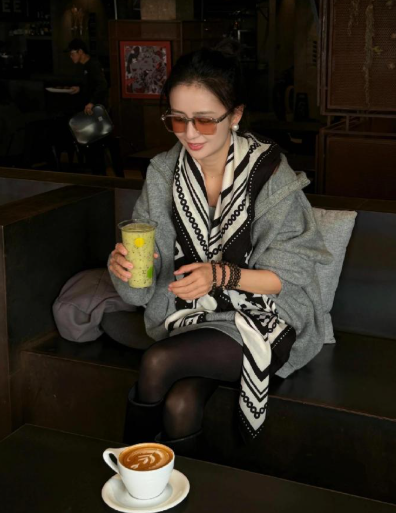 看到佟丽娅心情就好起来了​​​