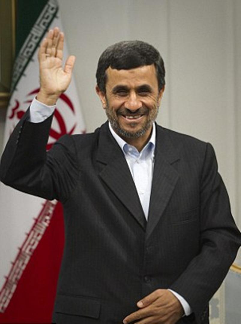 有一件事我不明白，也一直纳闷，内贾德明明坚决反美，但是同样和他反美的