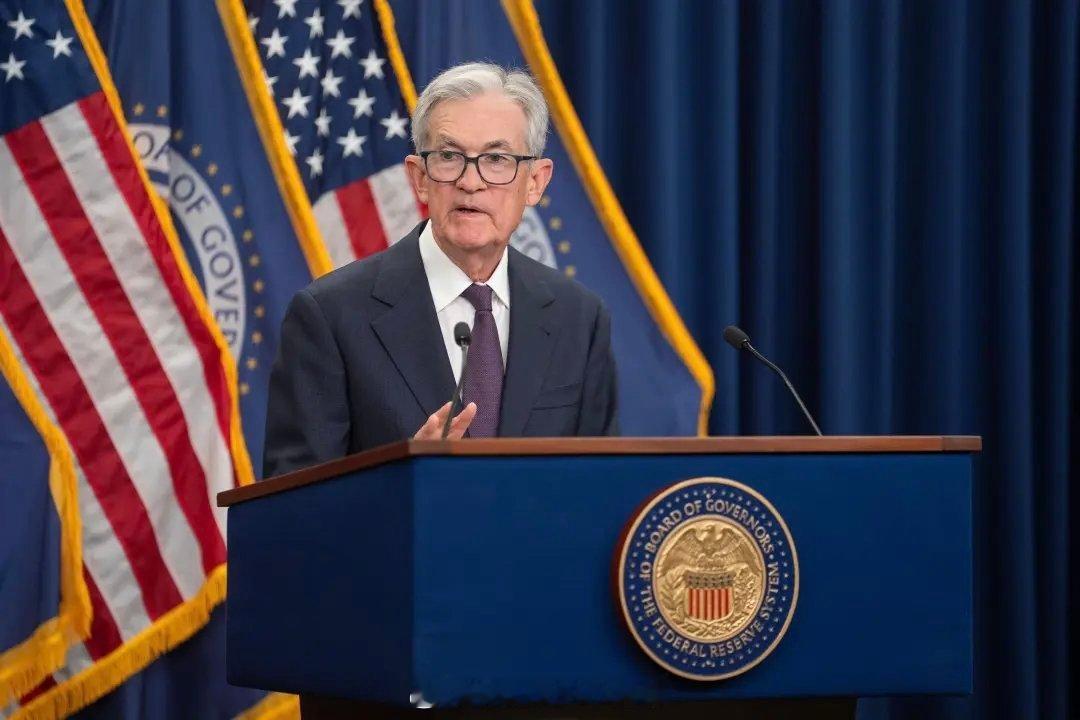 为什么资金在加速涌入红利？最近市场挺有意思的。一边是科技股高位震荡，一边是红利