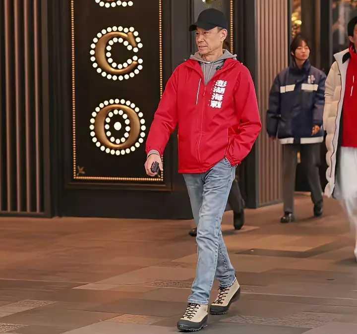 1946年，虚岁已经80了，这样的岁数这样的状态无敌了