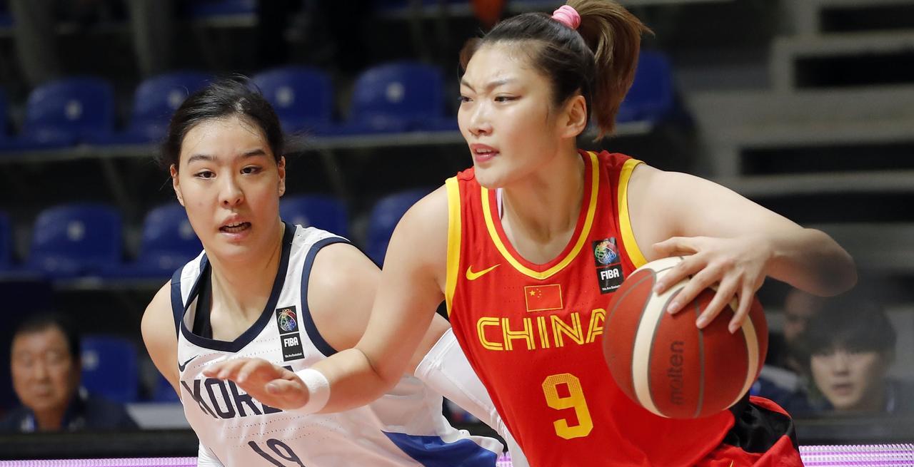 中国女篮究竟该不该召回李梦？篮协与其犹豫，不如给她时间证明！李梦这个人，她可是