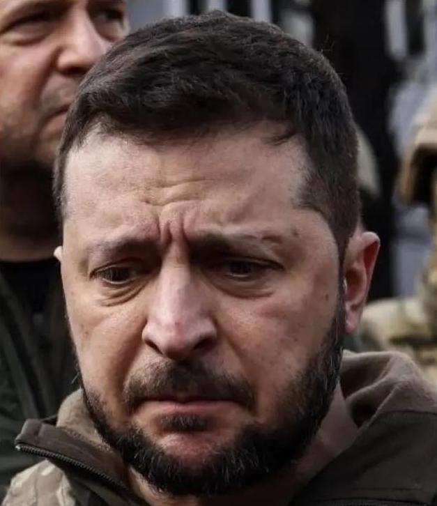 泽连斯基，对于乌克兰来说，是灾难；但他对我国来说，却是巨大的功臣！这场持续四