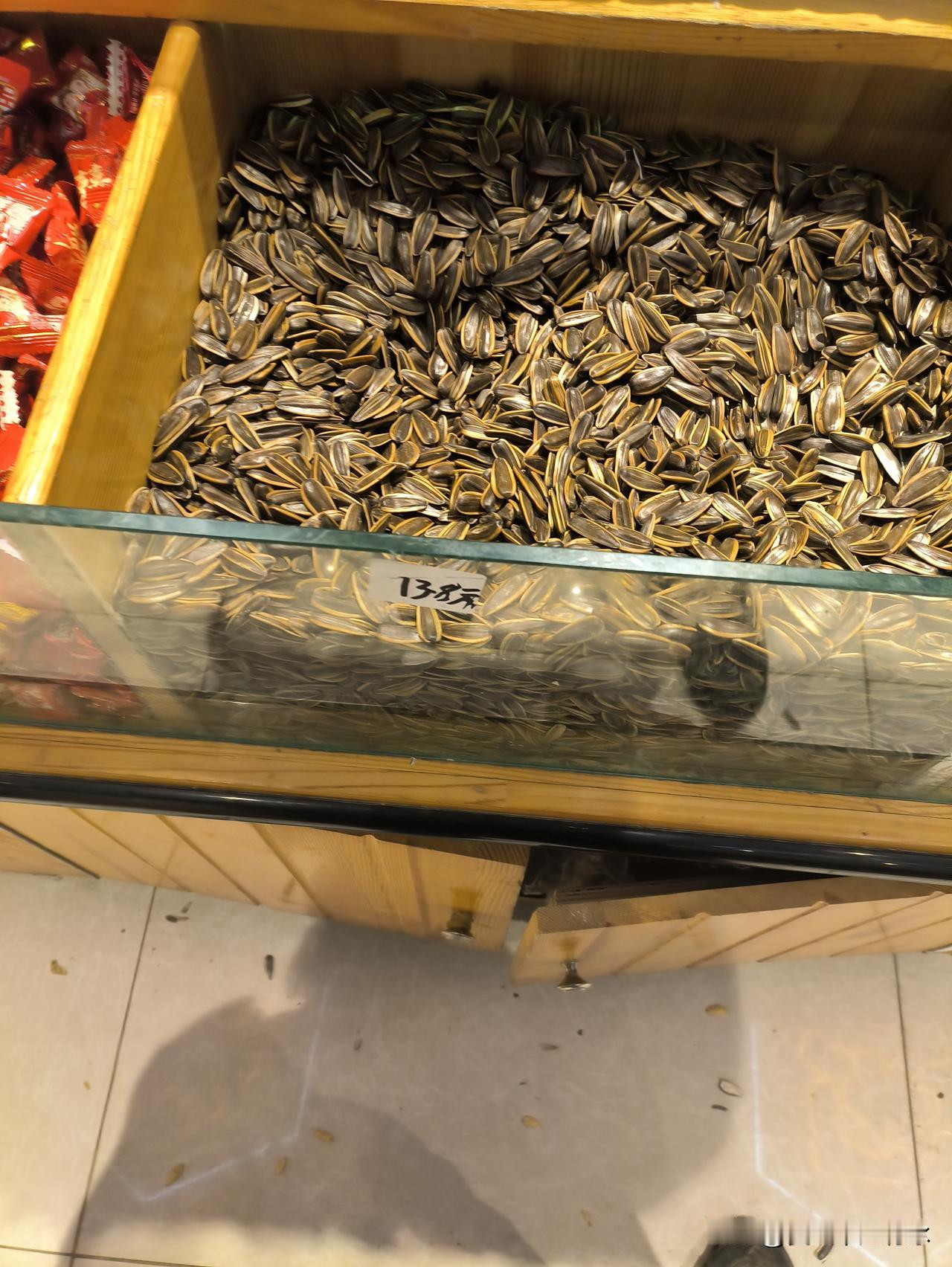 许多人吃东西全凭个人喜好，想吃什么便吃什么，喜欢何种食物，就吃何种食物，全然不顾