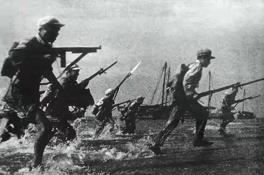 1955年大授衔：志愿军参谋长解方仅授少将，5点原因揭晓1955年全军大授