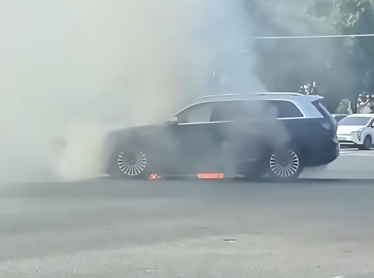 每次新能源车起火，舆论总容易一刀切，这次台州M9事故又是典型案例。官方核查