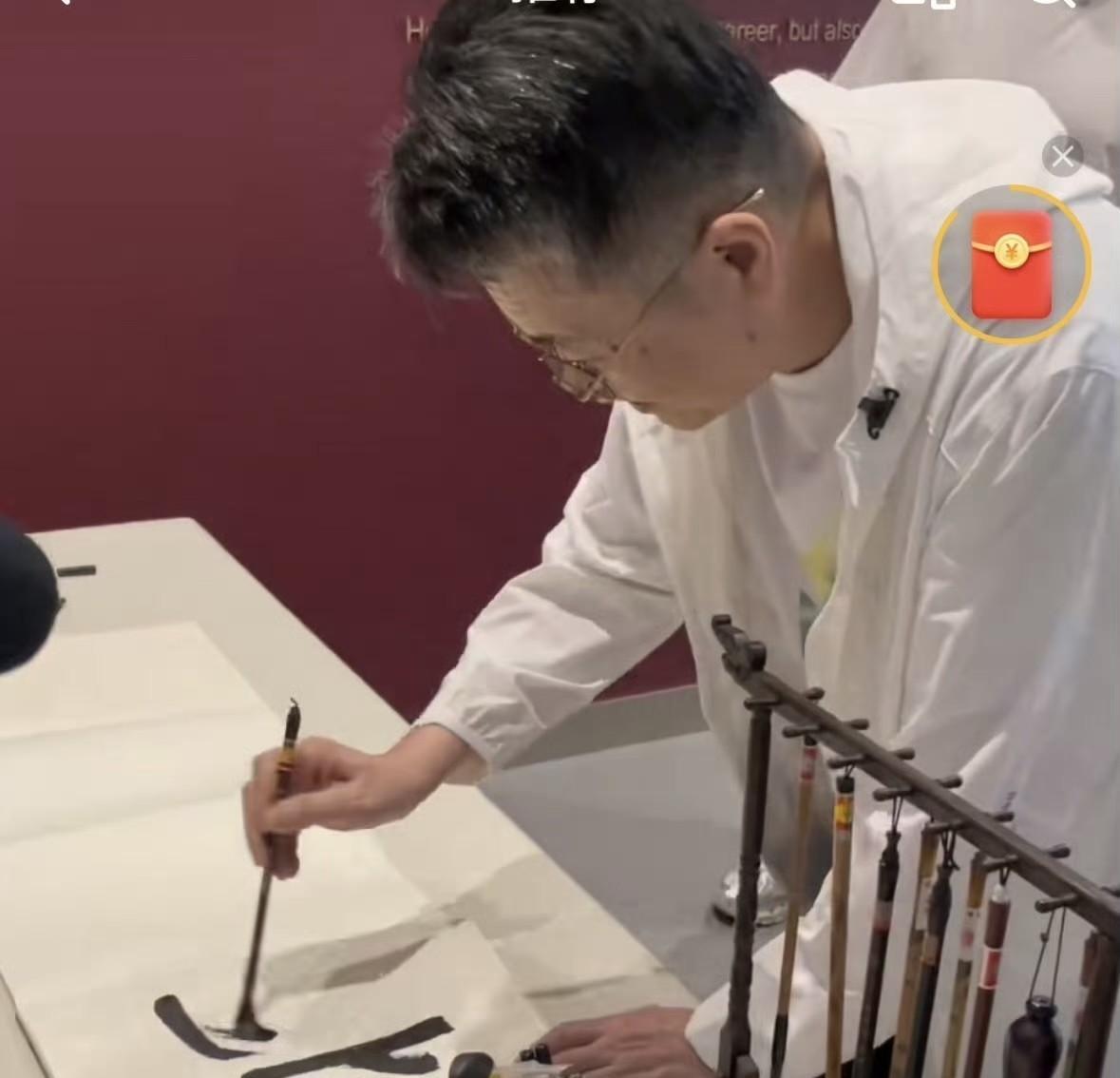 对比尹霄和梁靖崑，你就能看出来什么叫“大满贯差个头”和“教出大满贯”的区别了。