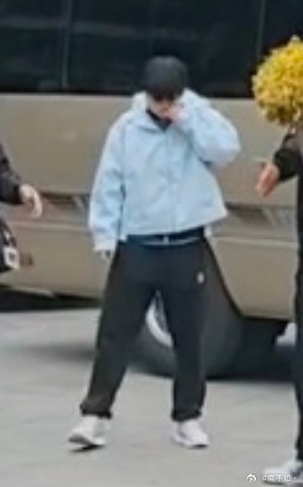 世界很大莎莎很小