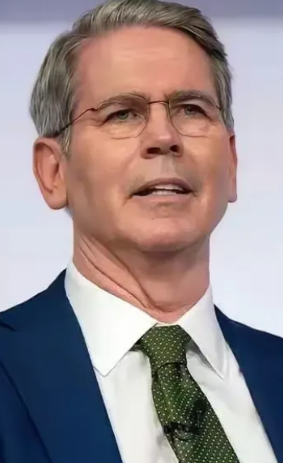 有时候尊重真的是打出来的，美国高层似乎有一个共识：只有中国敢跟美国正面对抗！美国