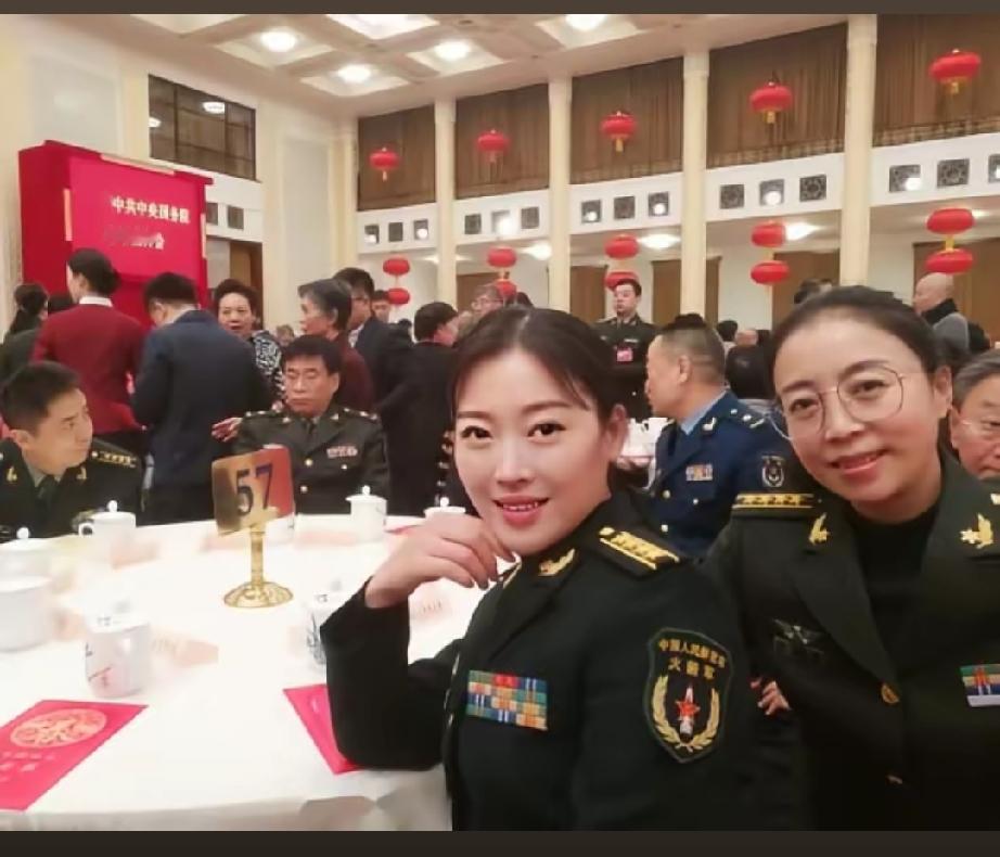 26年军龄的大校正师，算是佼佼者了吧！按照18岁上军校开始算，今年也就44岁，