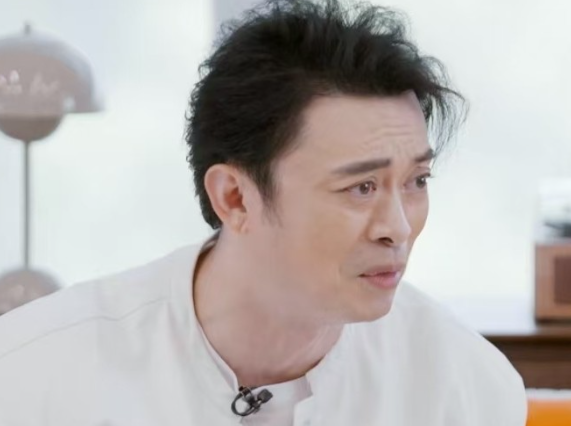 樊少皇我对金融投资一点都不懂，我从小数学就很差，考试没及格过这些年也被身边的兄