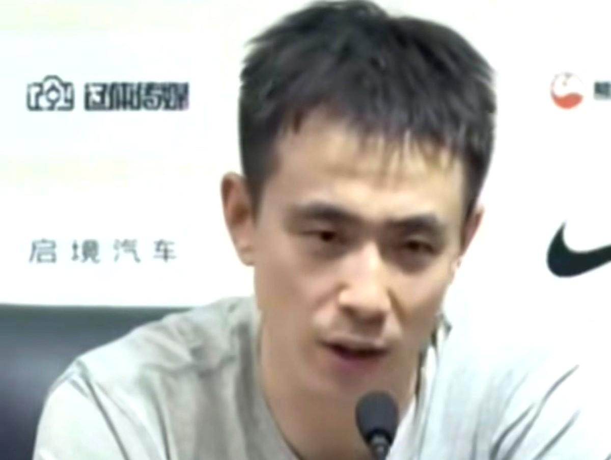 赵继伟谈大胜喀麦隆男篮:继伟赛后站在镜头前根本没提自己，他把赢球的功劳全推给了