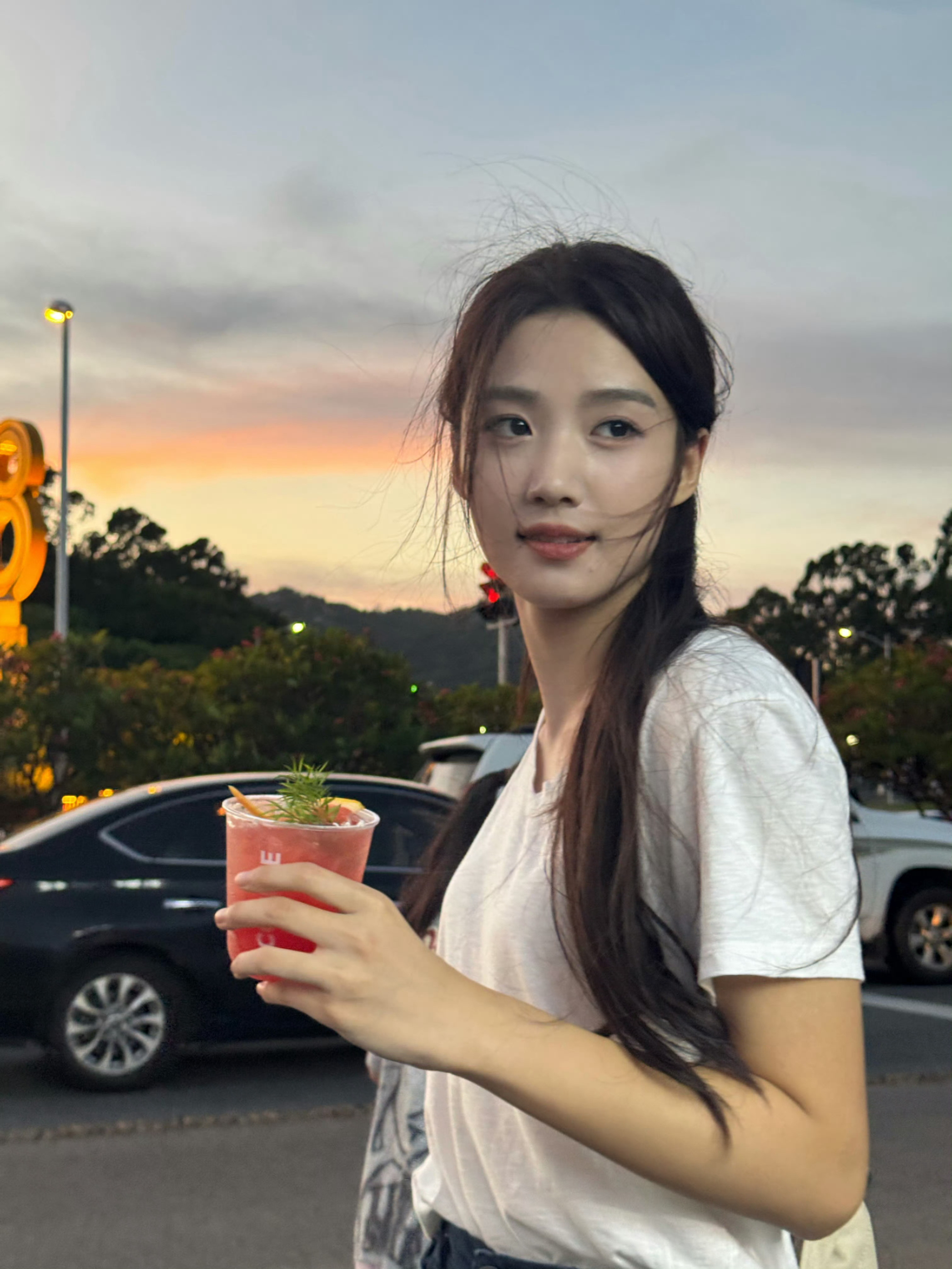 全身基础，脸就不基础卢昱晓​​​