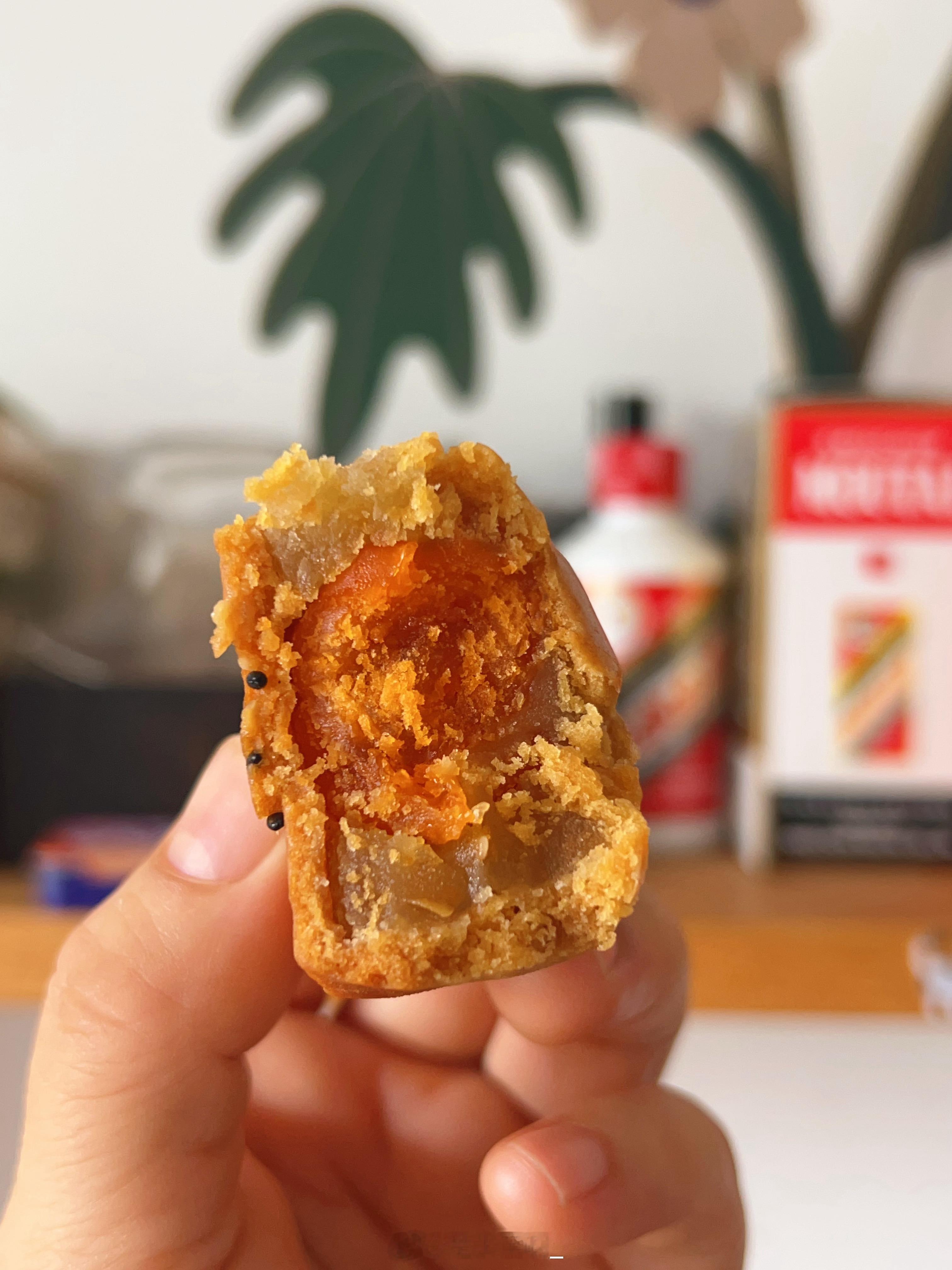 莲蓉蛋黄售罄了哈，其他口味都还有[大笑]​​​