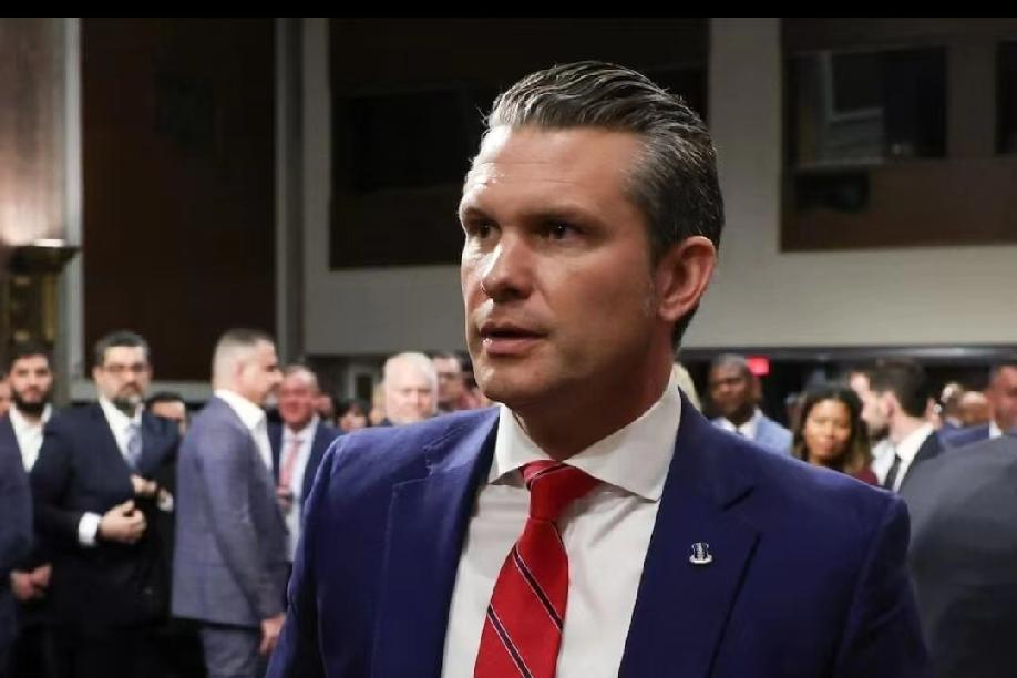 特朗普刚批准对台创纪录军售案，美议员就急着制裁DeepSeek、小米、京东方！