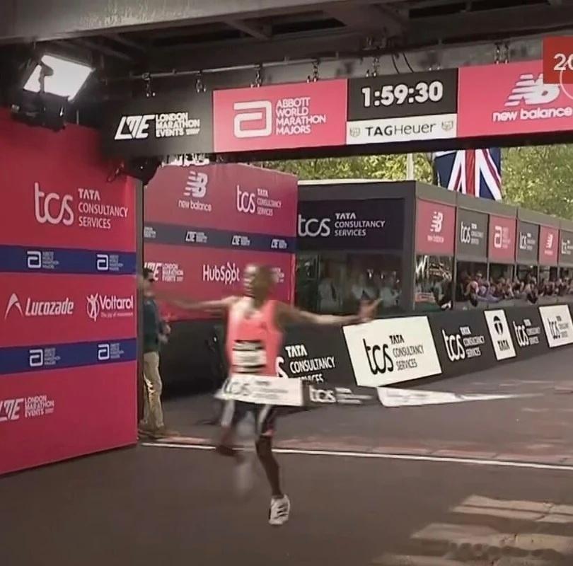 人类马拉松正式突破2小时阿迪达斯成了最大赢家人类破2成功