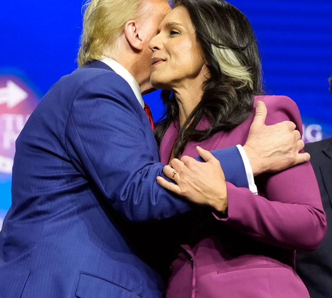 据Axios报道，特朗普原本准备解雇国家情报总监图尔西·加巴德，但最终他的私人顾