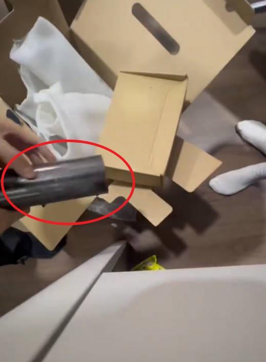 网友买千元音响却收到一块铁, 商家: 系前一位客户恶意掉包退货, 已退款并报警