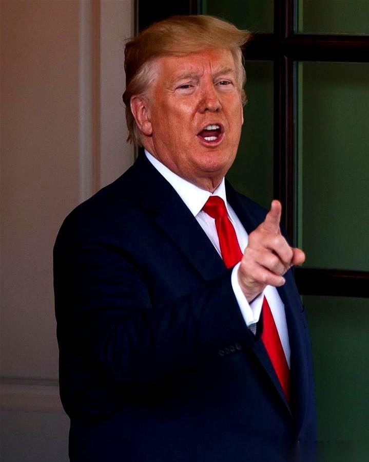 美国贸易代表格里尔，最近直接把特朗普访华的底牌掀了。他对着媒体，公开了两大条件