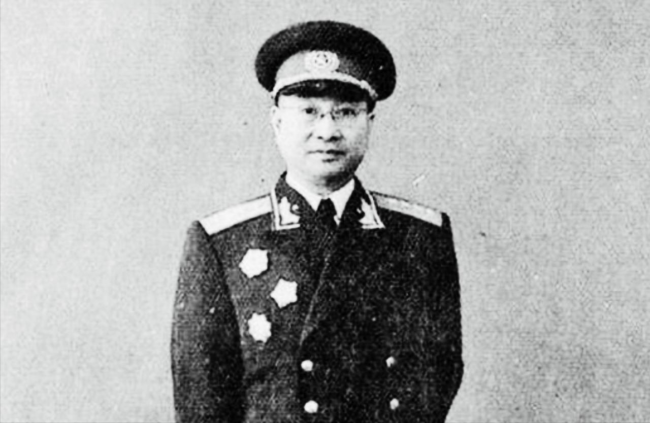 论战争指挥能力，陈赓略逊于粟裕，论综合素质能力，陈赓得数第一了！19