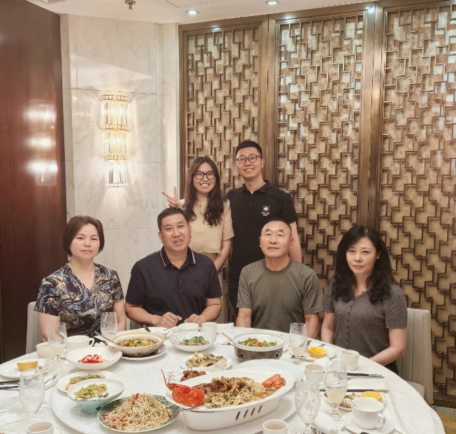终于了了一桩心事，儿子终于找到媳妇了给了女方8万8的彩礼，女方陪嫁也是8万8