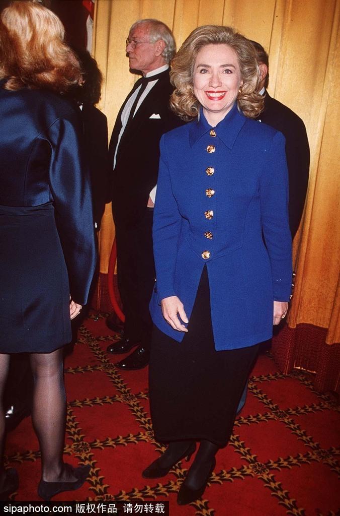 希拉里的相貌就是她母亲的复制品，克林顿的相貌就是他母亲的复制品，而他们女儿的相貌