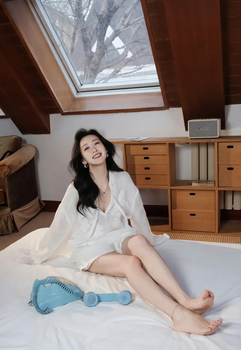 王鸥晒居家风写真美照！