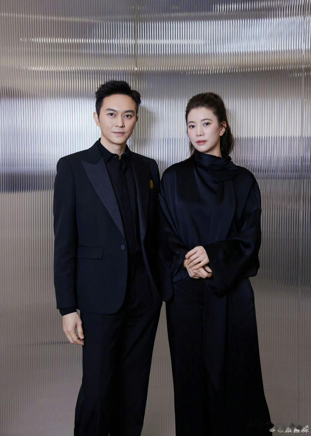 張智霖在《背后》中谈及儿子实习的话题，透露出与太太袁咏仪靓靓的教育理念差异。