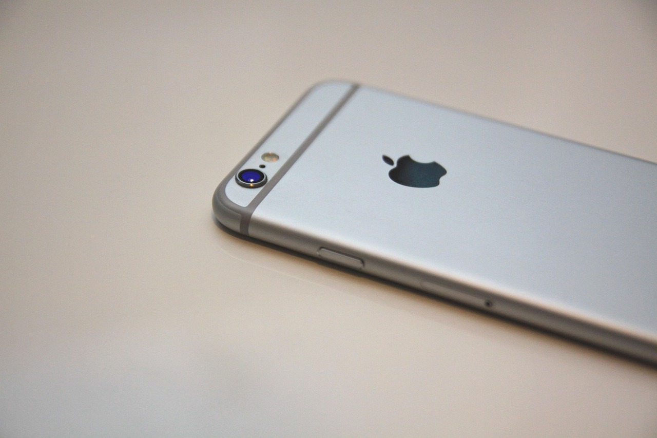iPhone18ProMax美版5567mAh，国行版5391mAh。取消