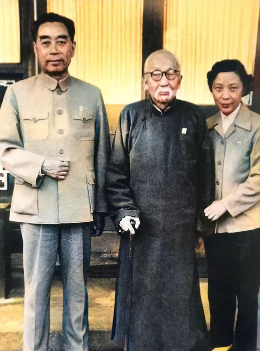 1949年国民党败局已定，国民党军政要员及家属不惜花大价钱也要逃往台湾，可蒋介石