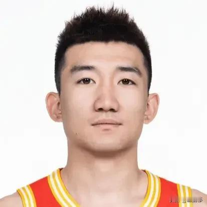 郭士强看完今天这场半决赛，下次国家队应该得征召孙铭徽了吧？孙铭徽和胡金秋的配合确